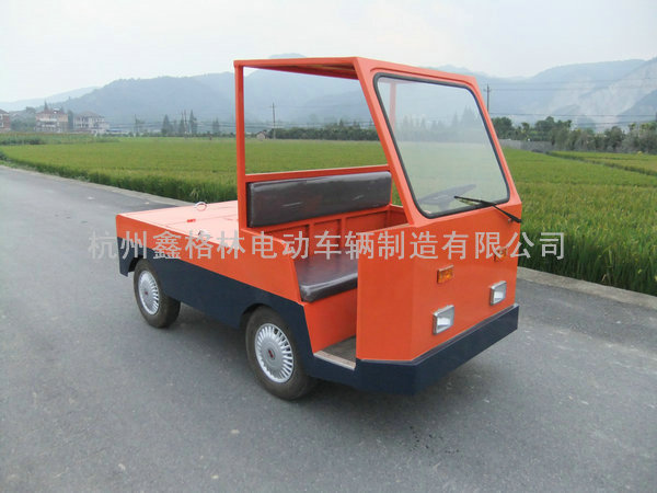 1-5噸半封閉式電動(dòng)牽引車(chē).jpg 1-5噸半封閉式電動(dòng)牽引車(chē).jpg